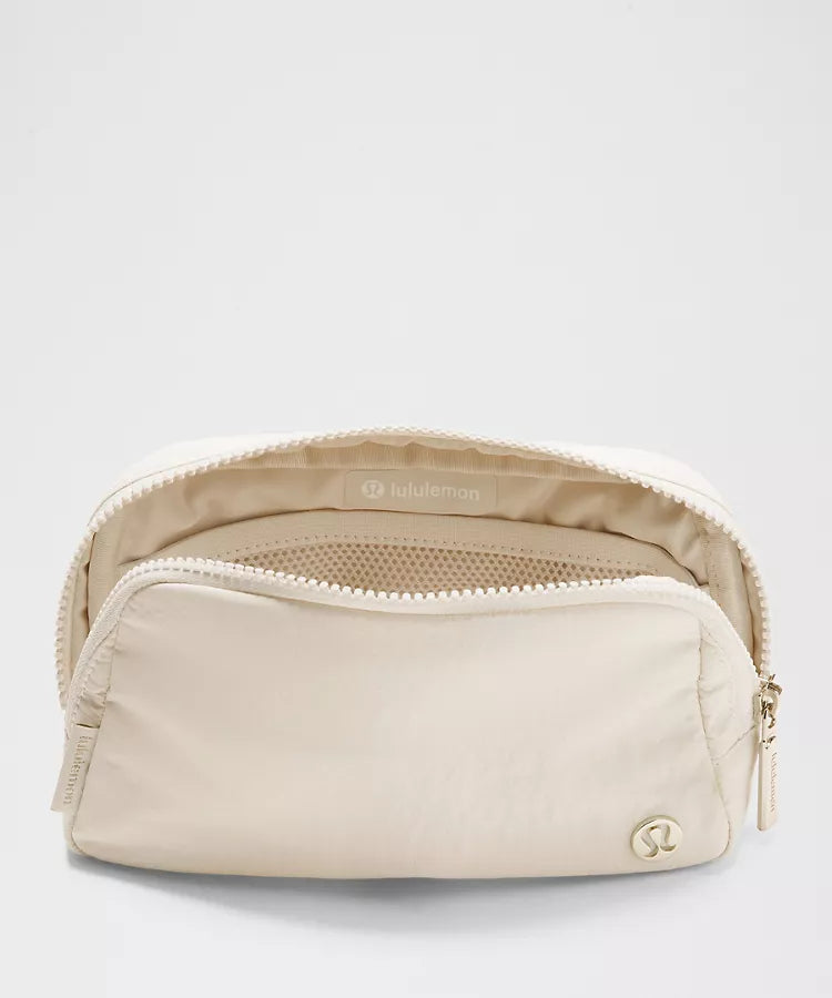LuluLemon Belt Bag EveryWhere 1L-ColourLight Ivory