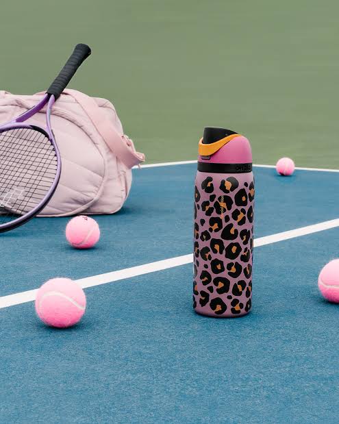 Owala FreeSip 32 OZ Walter Bottle-Jungle Stroll