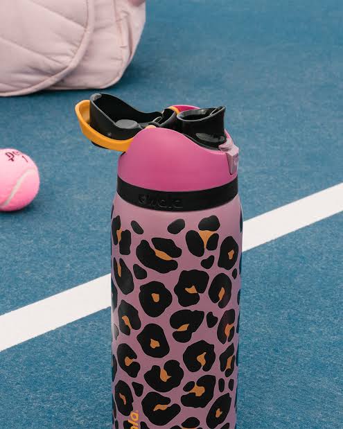 Owala FreeSip 32 OZ Walter Bottle-Jungle Stroll