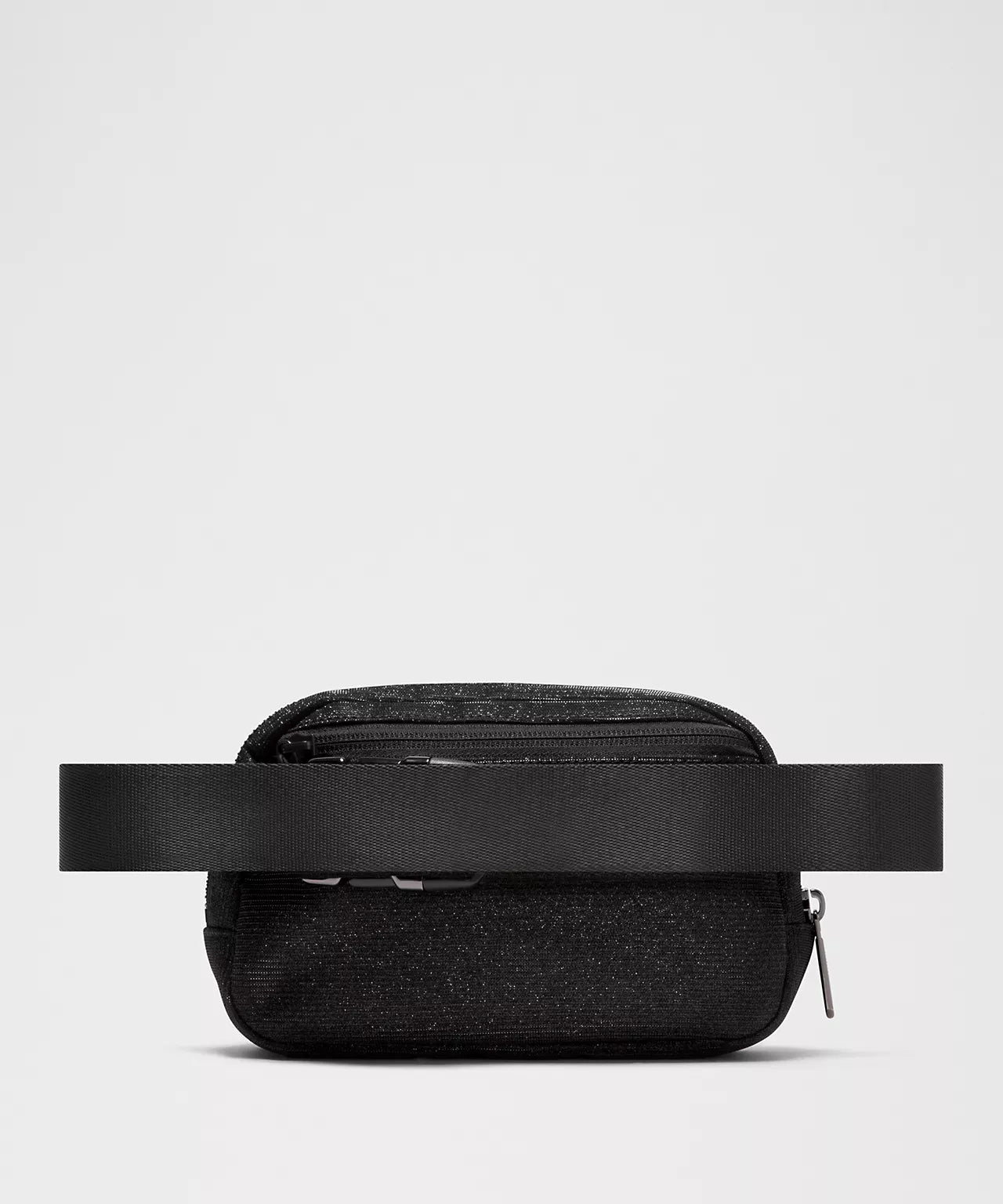 Lululemon Everywhere Belt Bag 1L
Glitter (Black/Gunmetal)