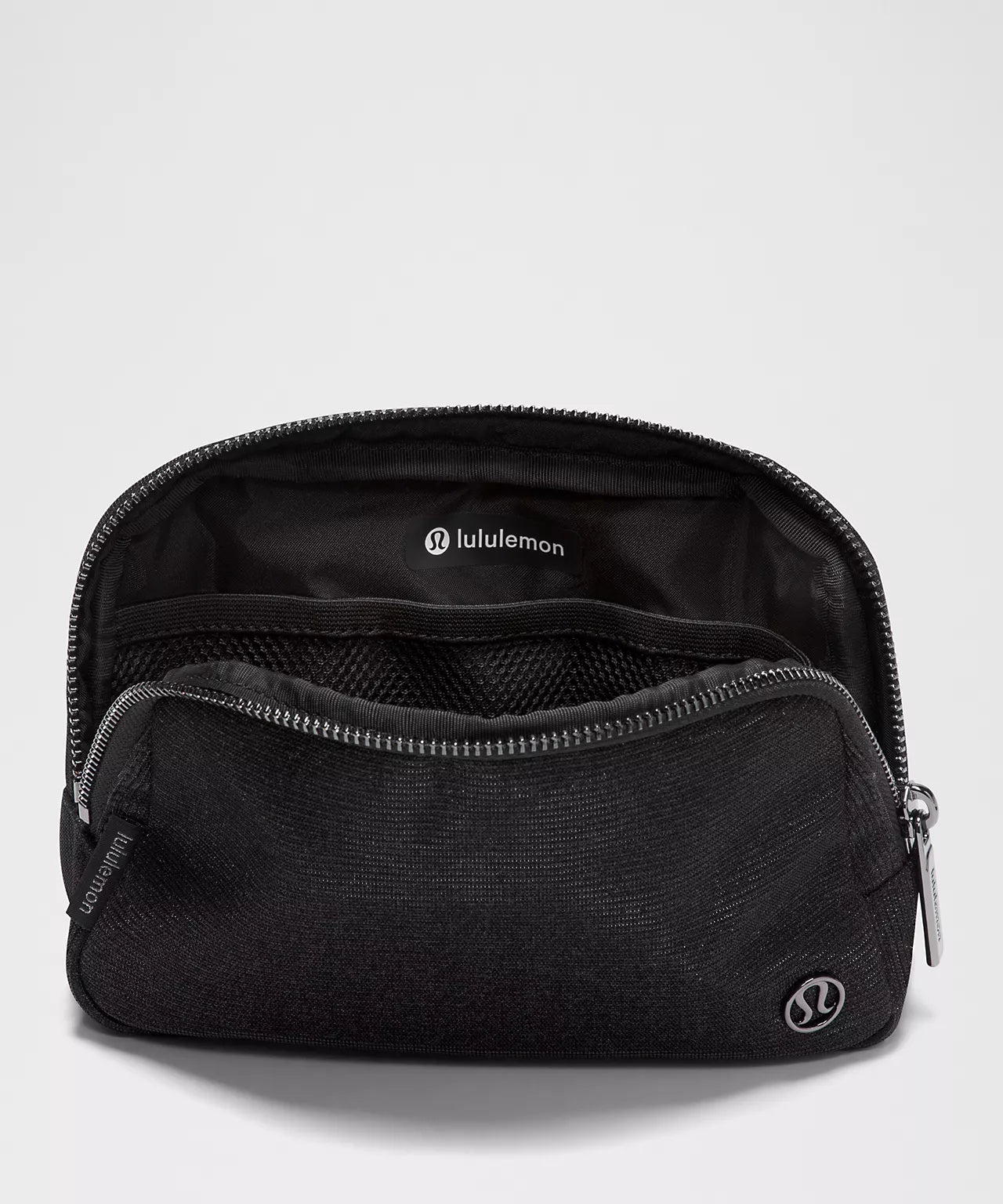 Lululemon Everywhere Belt Bag 1L
Glitter (Black/Gunmetal)