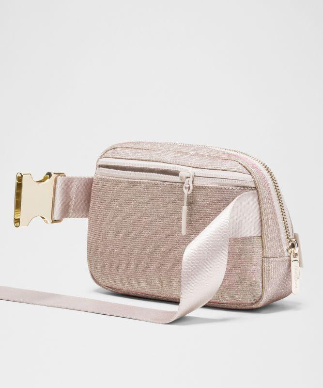 Lululemon Everywhere Belt Bag 1L Glitter (Champagne/Muse/Gold)