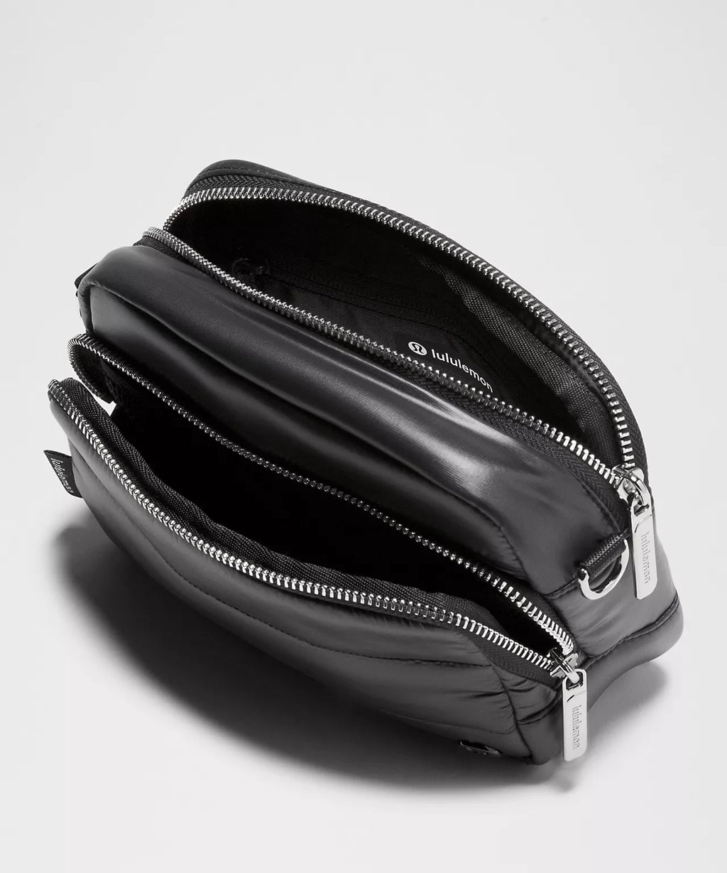 Lululemon Everywhere Crossbody Bag 2L
Wunder Puff - Black