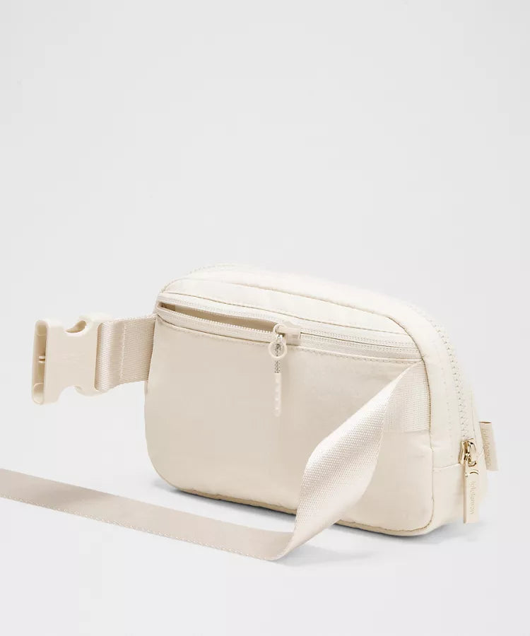 LuluLemon Belt Bag EveryWhere 1L-ColourLight Ivory