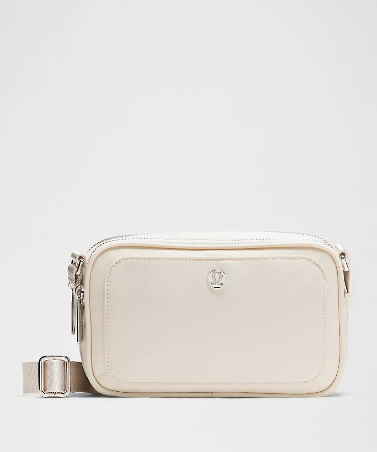 LuluLemon Crossbody Camera Bag 2L- Colour Light Ivory/Silver