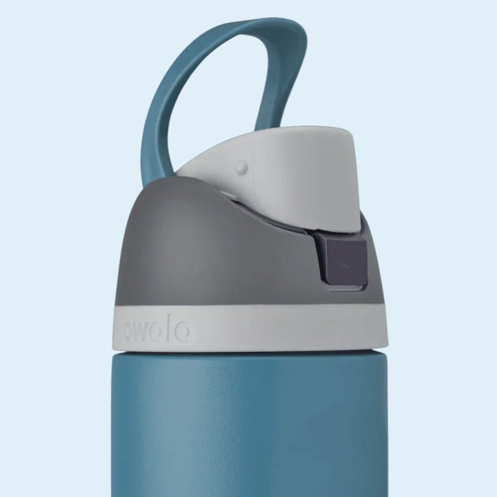 Owala 24 OZ FreeSip Stainless Steel Water Bottle- Blue Oasis 