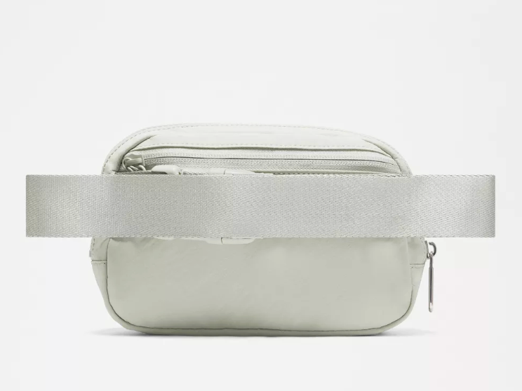 Lululemon Everywhere Belt Bag 1L - Meadow Haze/Silver