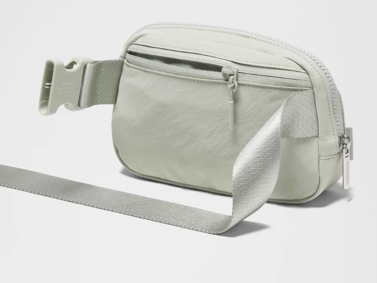 Lululemon Everywhere Belt Bag 1L - Meadow Haze/Silver