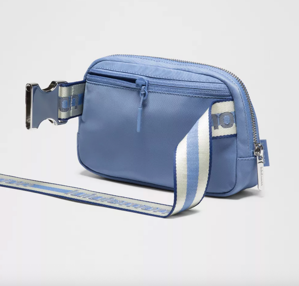 Lululemon Everywhere Belt Bag 1L Striped Wordmark - PREB/COB8/SLVR